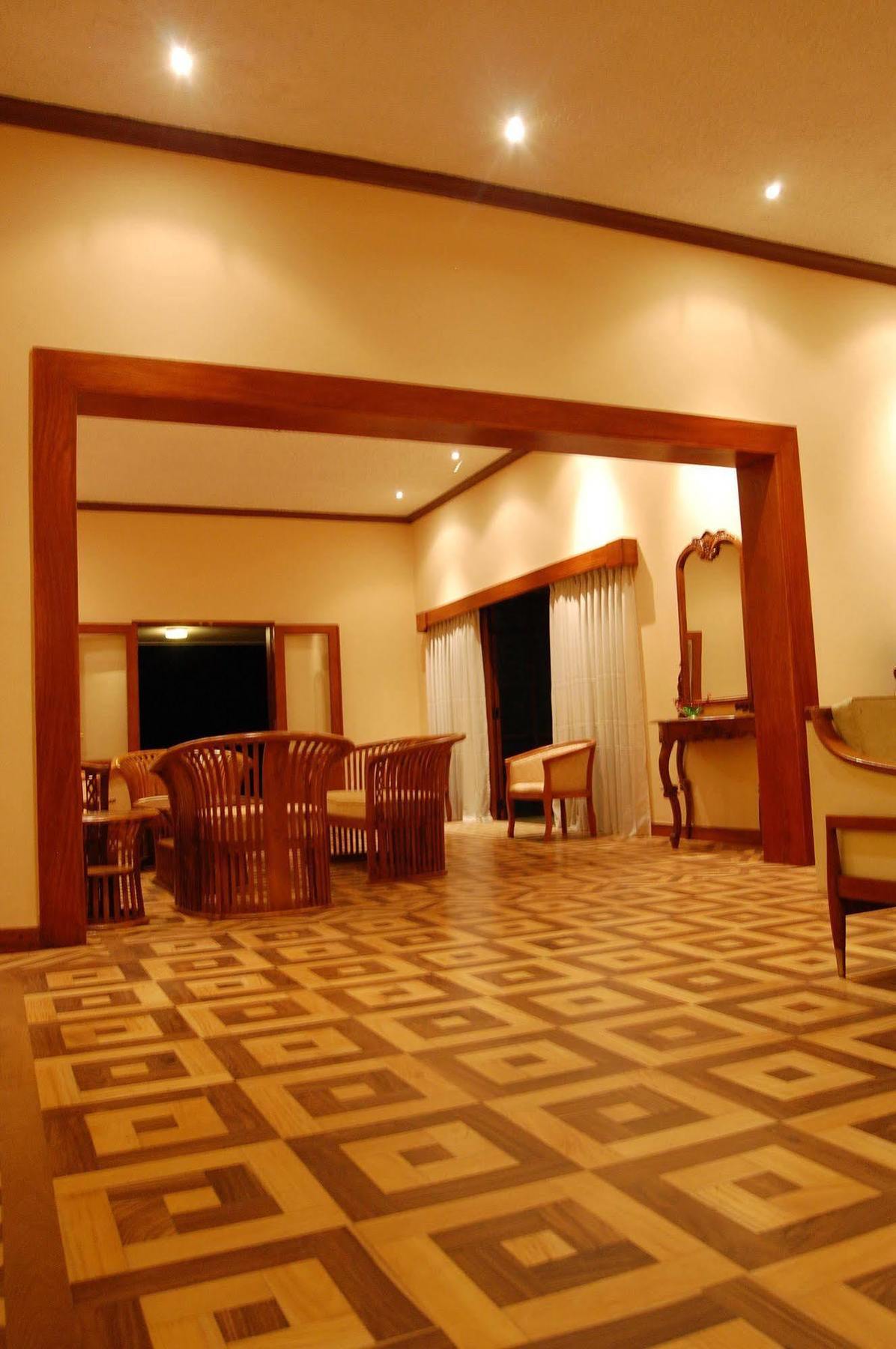 Serene Villa Ratnapura Extérieur photo