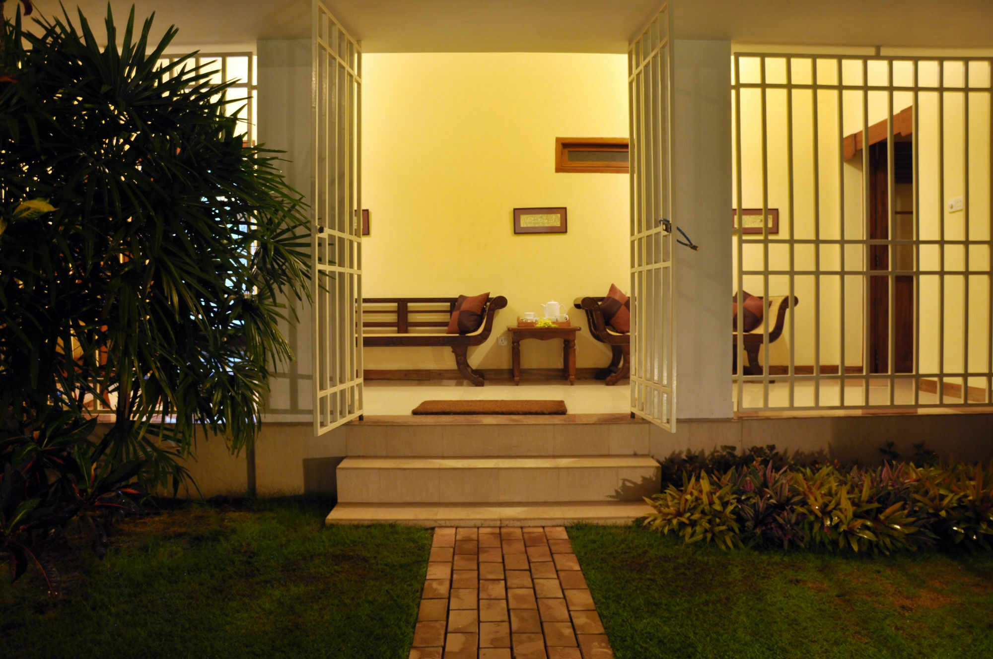 Serene Villa Ratnapura Extérieur photo