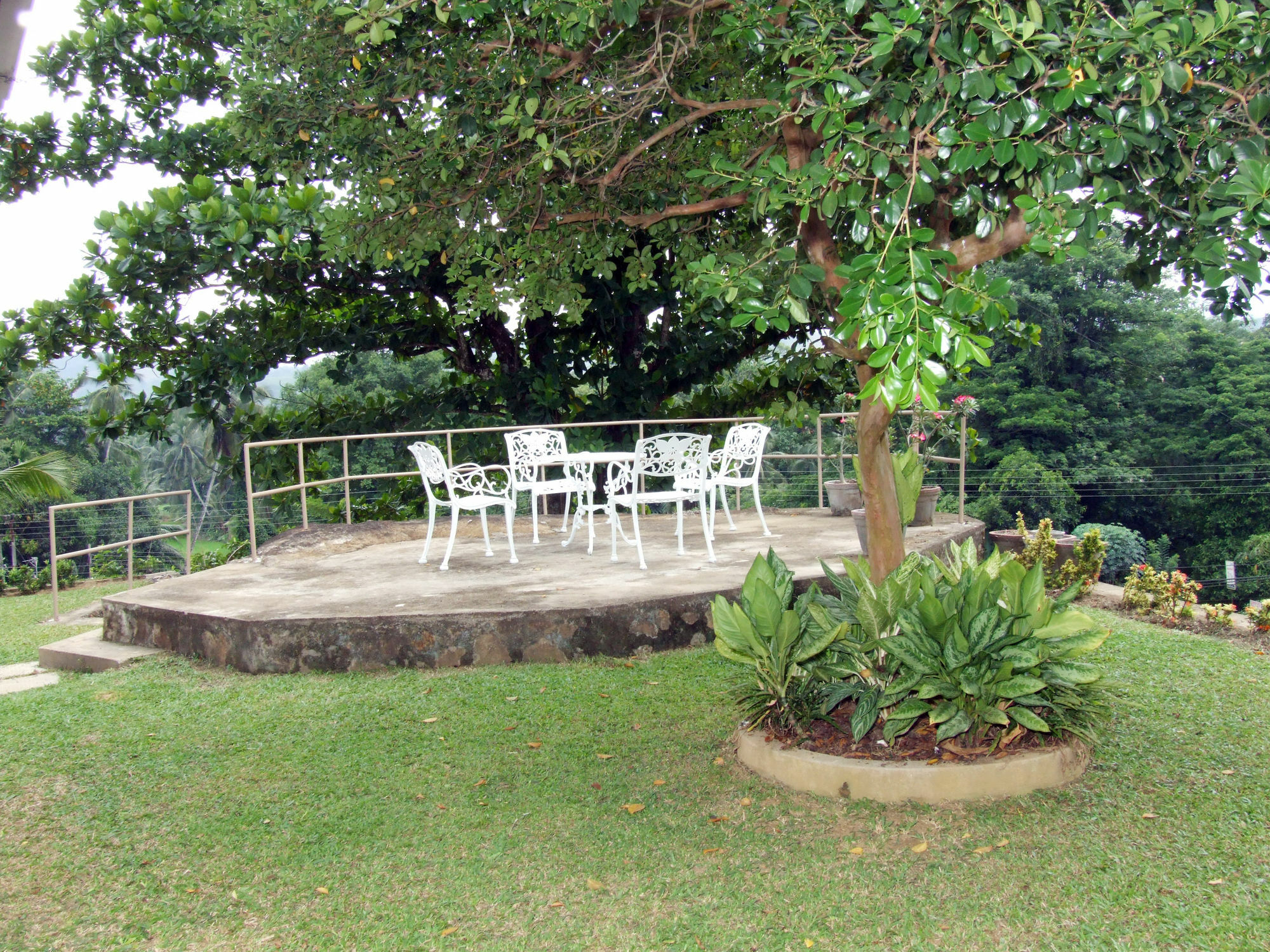 Serene Villa Ratnapura Extérieur photo